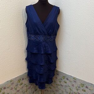 Vintage 1990’s R&M Richards navy tiered V-neck sleeveless midi dress. Size 12.